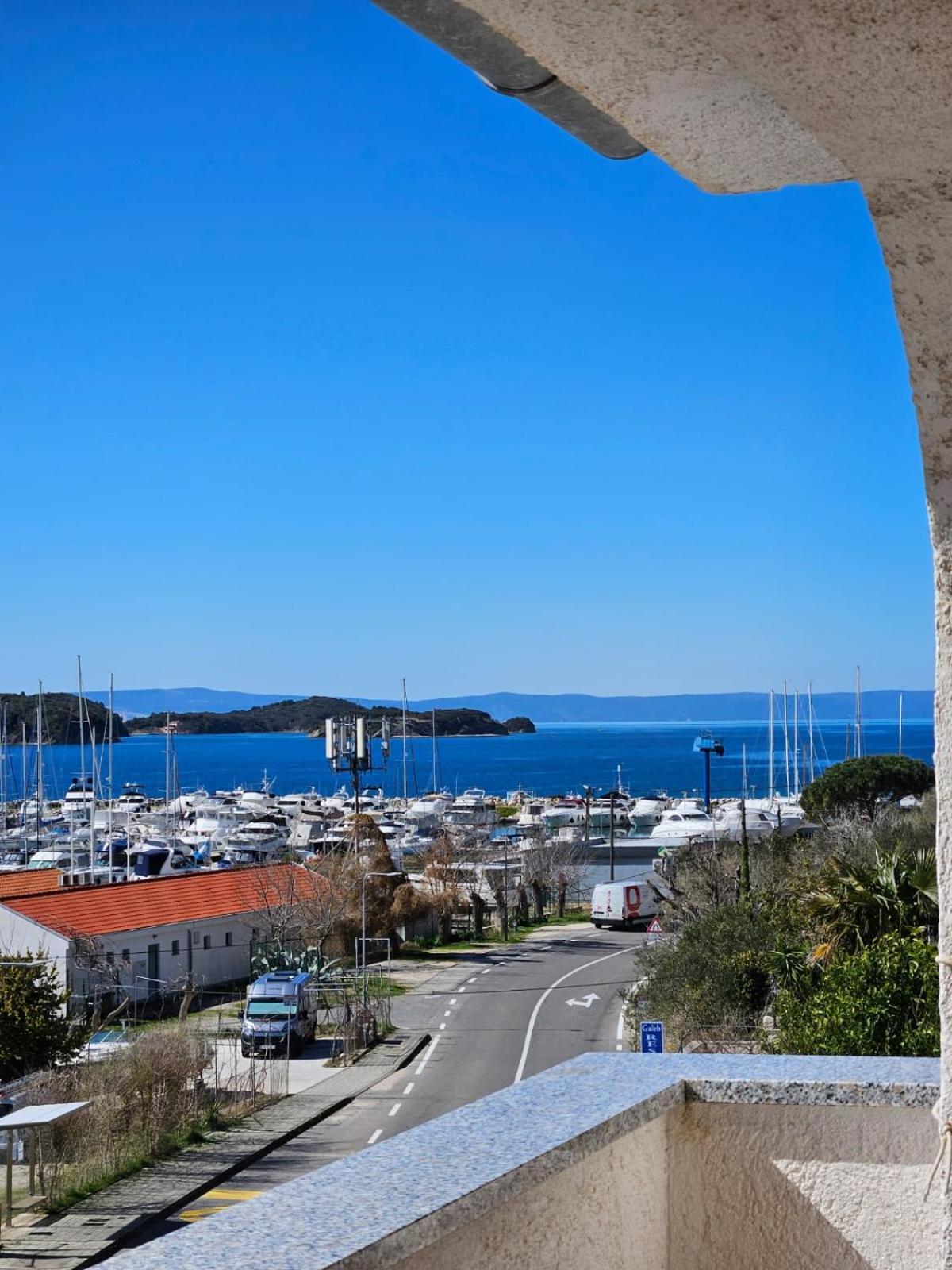 Pljesa Apartments Supetarska Draga Εξωτερικό φωτογραφία